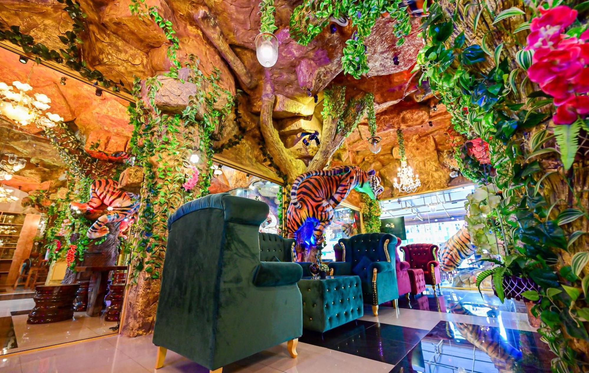 Tiger Complex Hotel Patong Exterior photo