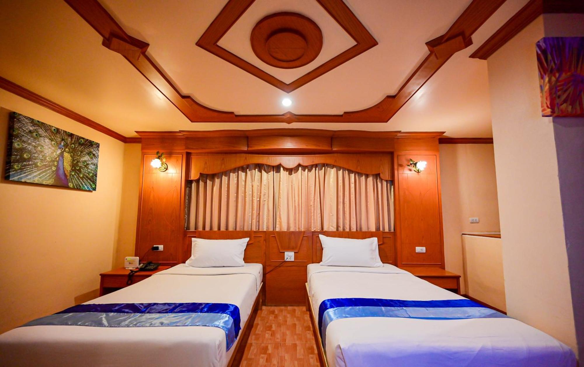 Tiger Complex Hotel Patong Exterior photo