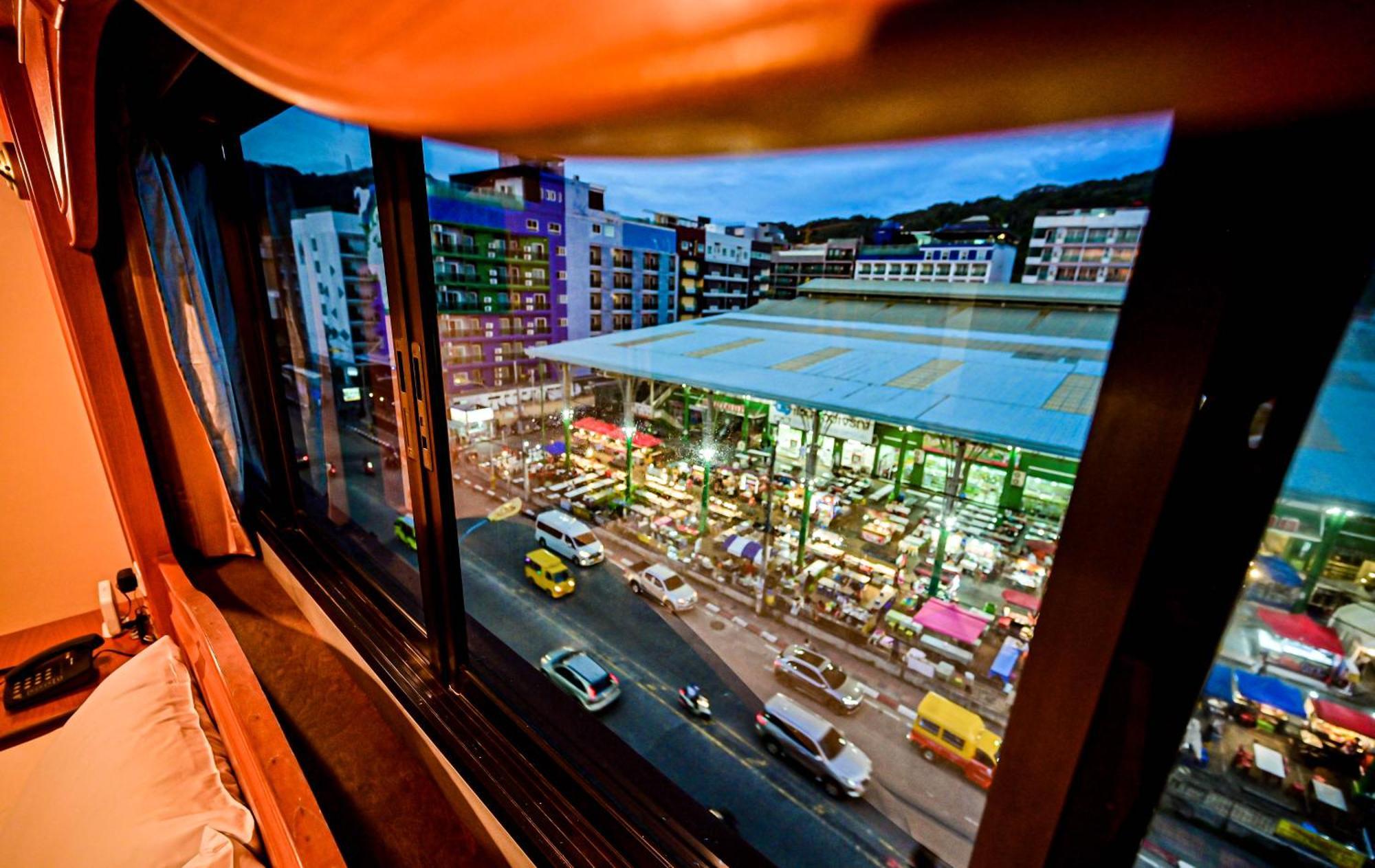 Tiger Complex Hotel Patong Exterior photo